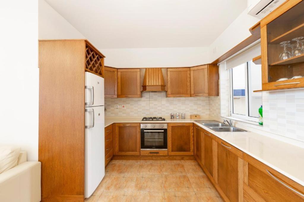 Gudja - Lovely 3 Bedroom Unit With Own Private Entrance Екстер'єр фото